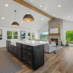 Lakeview Retreat | Main + Guest House, Sleeps 10