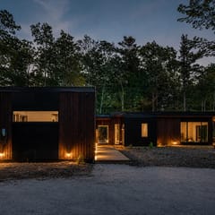 Cedar & Glass | Modern Architectural Retreat